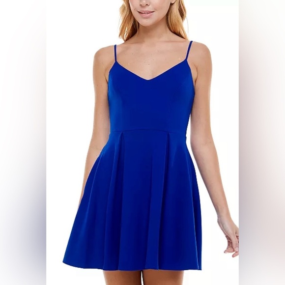 B Darlin Juniors' V-Neck Sleeveless Pleated Fit & Flare Dress - Picture 1 of 6